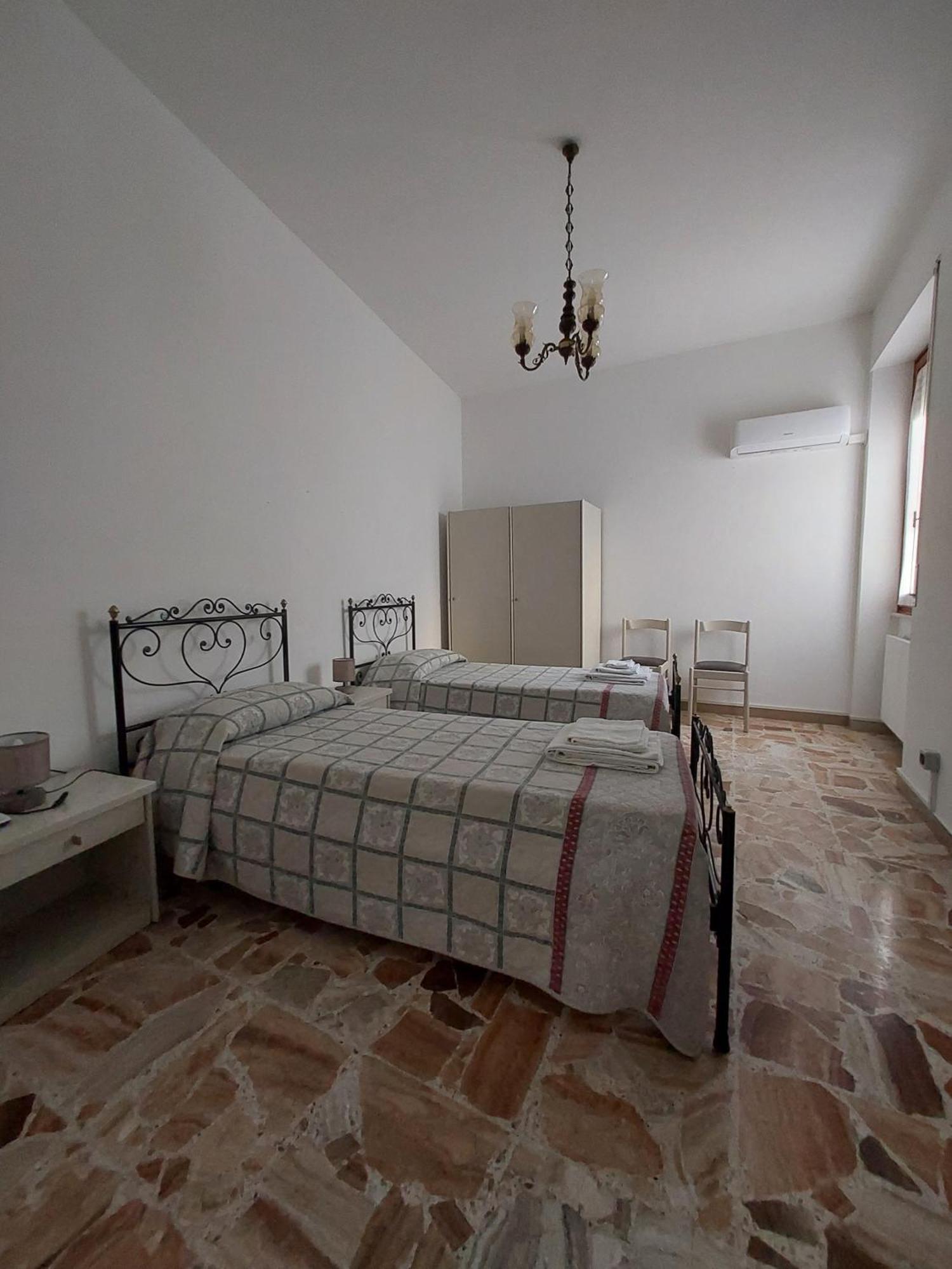 Casa Vacanze Zarinu Orgosolo Luaran gambar